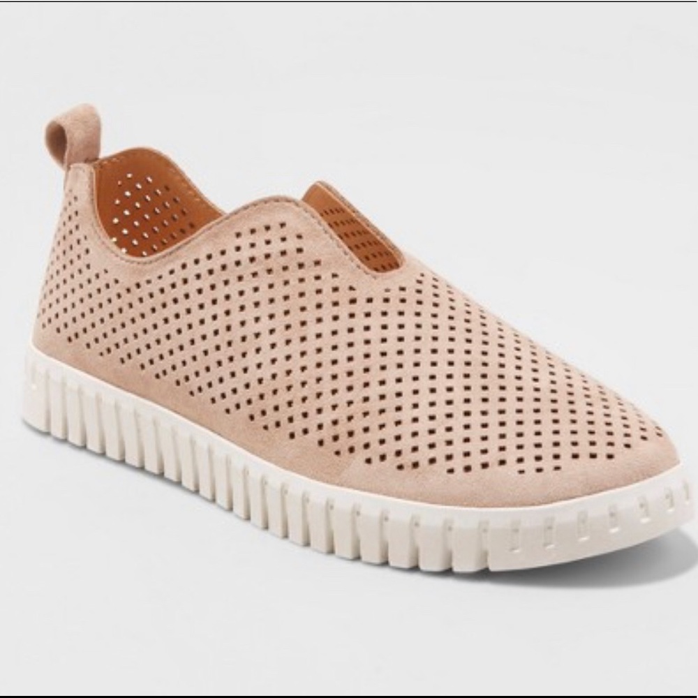 Universal Thread Tammy Sneakers